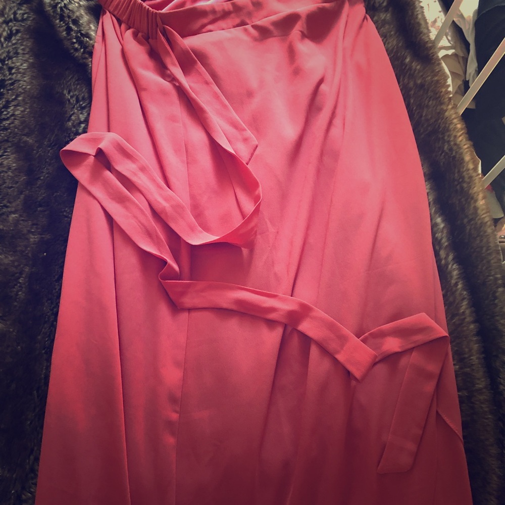 Tulip coral maxi skirt with belt